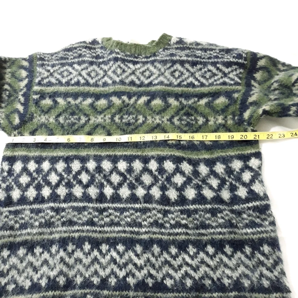 Vintage J.Crew 100% Wool Hand Knit Green and Blue Patterned Sweater Size M